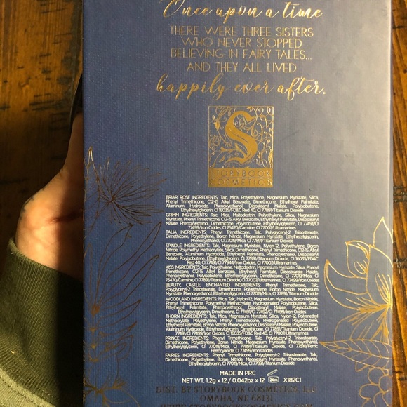 Eyeshadow storybook palette - Picture 5 of 5